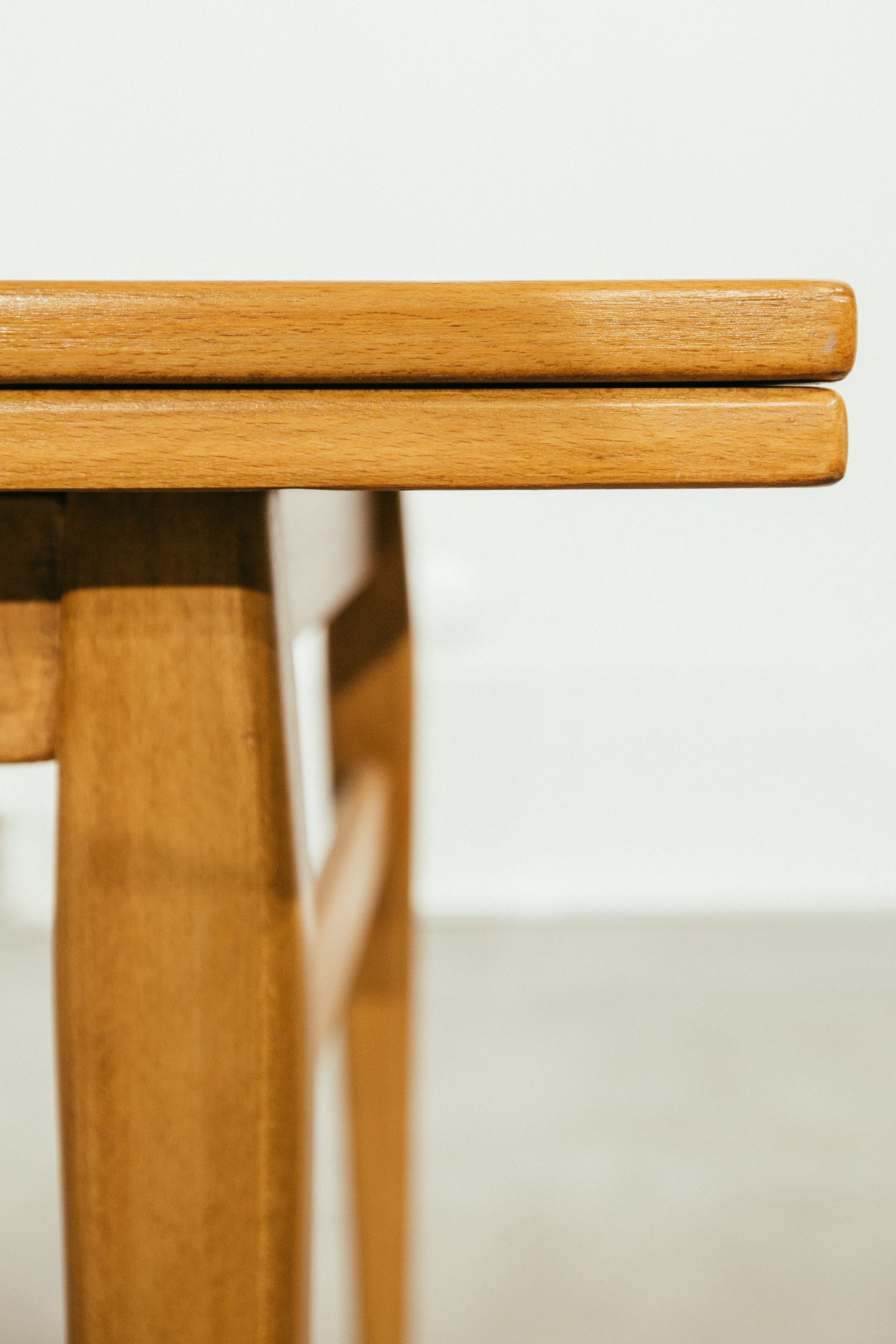  Emmaboda Möbelfabrik, 1950s. Orta sehpa / Yemek masası teak ağacı 